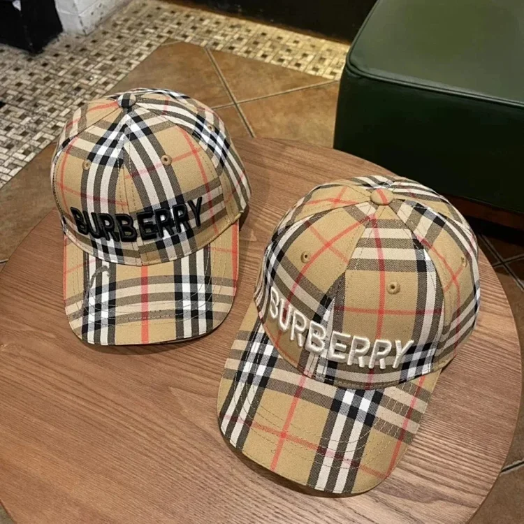 Article: Burberry Vintage Check Cap [32 styles]   