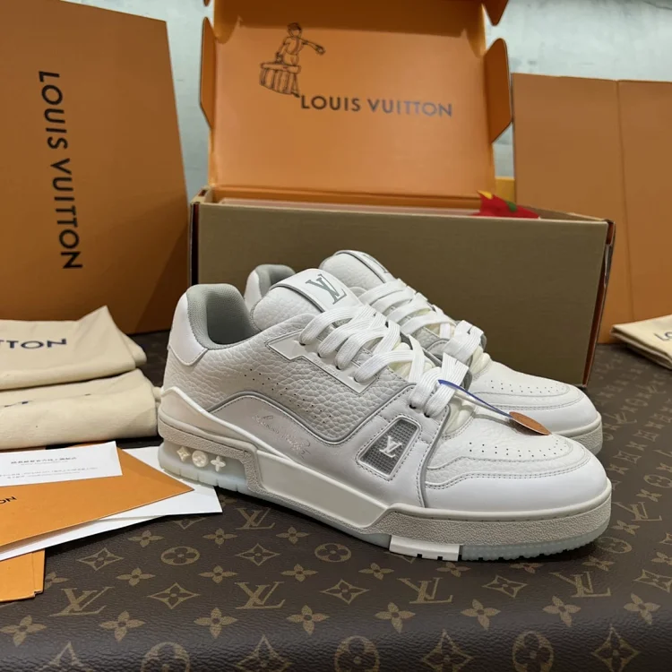 Louis vuitton skate sneakers L