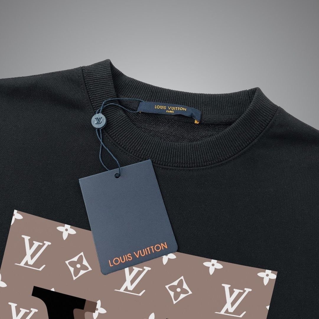 LV short sleeved shirt -2
