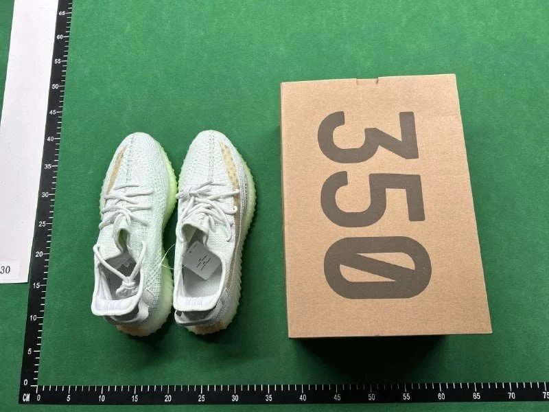 YEEZY BOOST 350 V2  -5