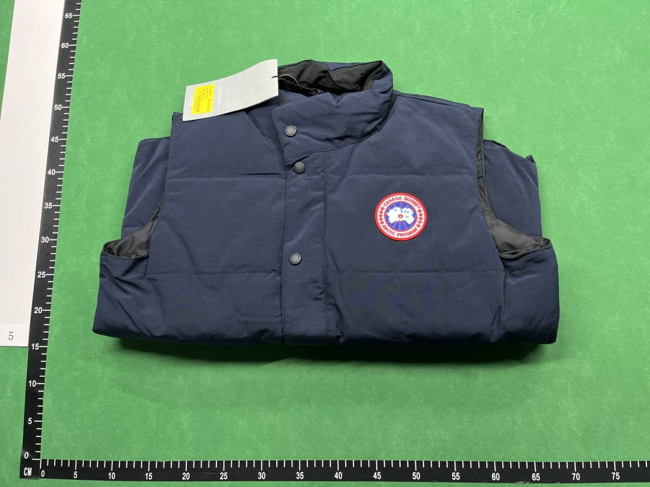  Canada Goose vest -3