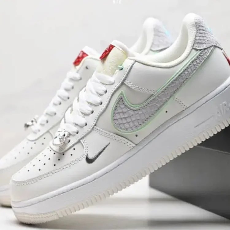 Nike Air Force 1              