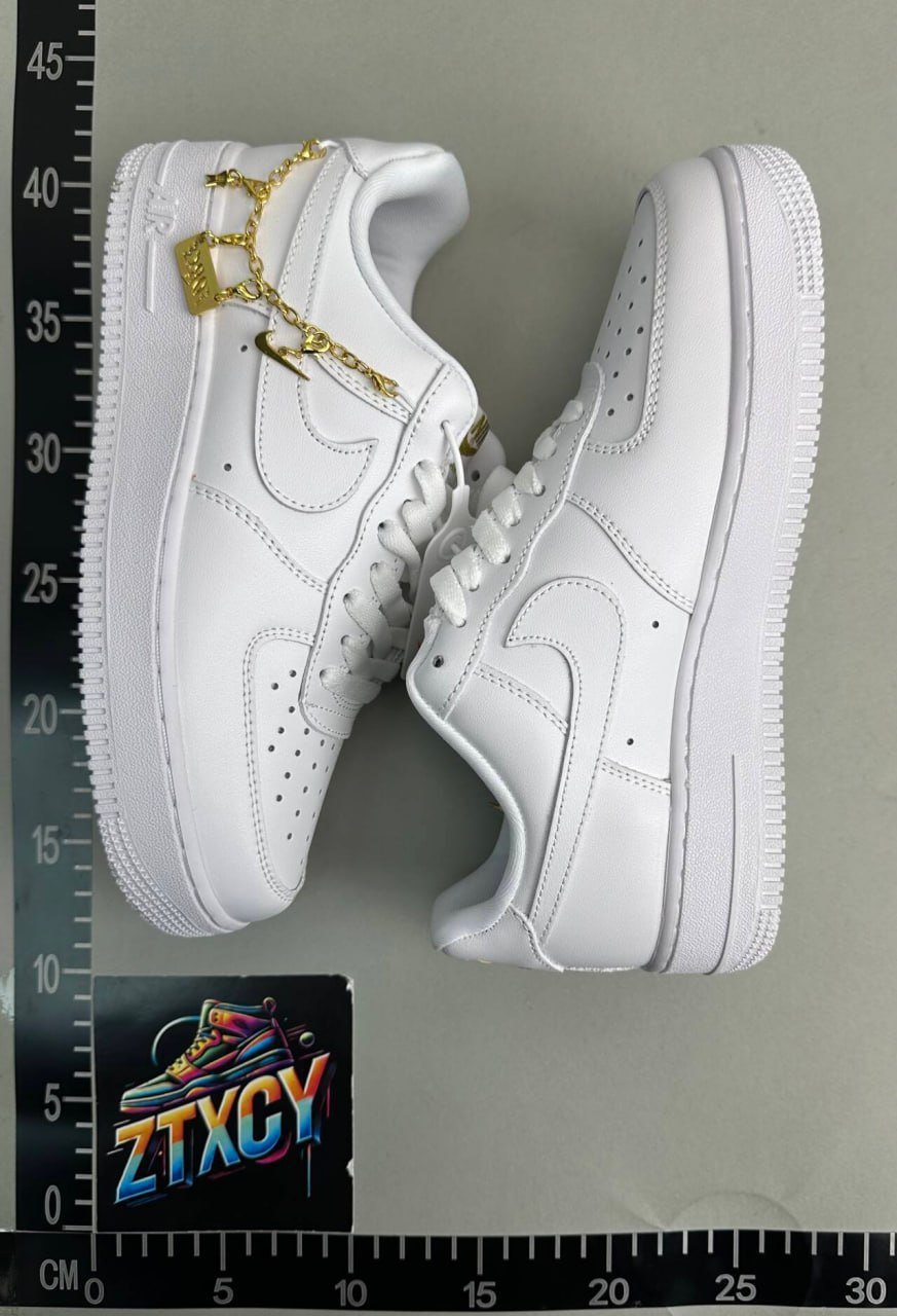 Nike Air Force 1                                 -4
