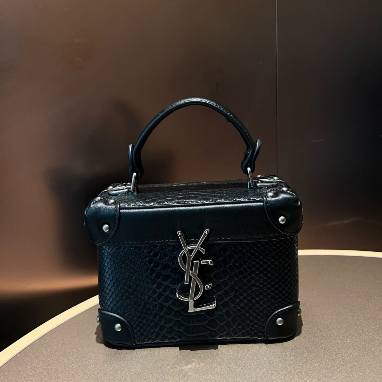 Saint Laurent Shoulder Bag -4