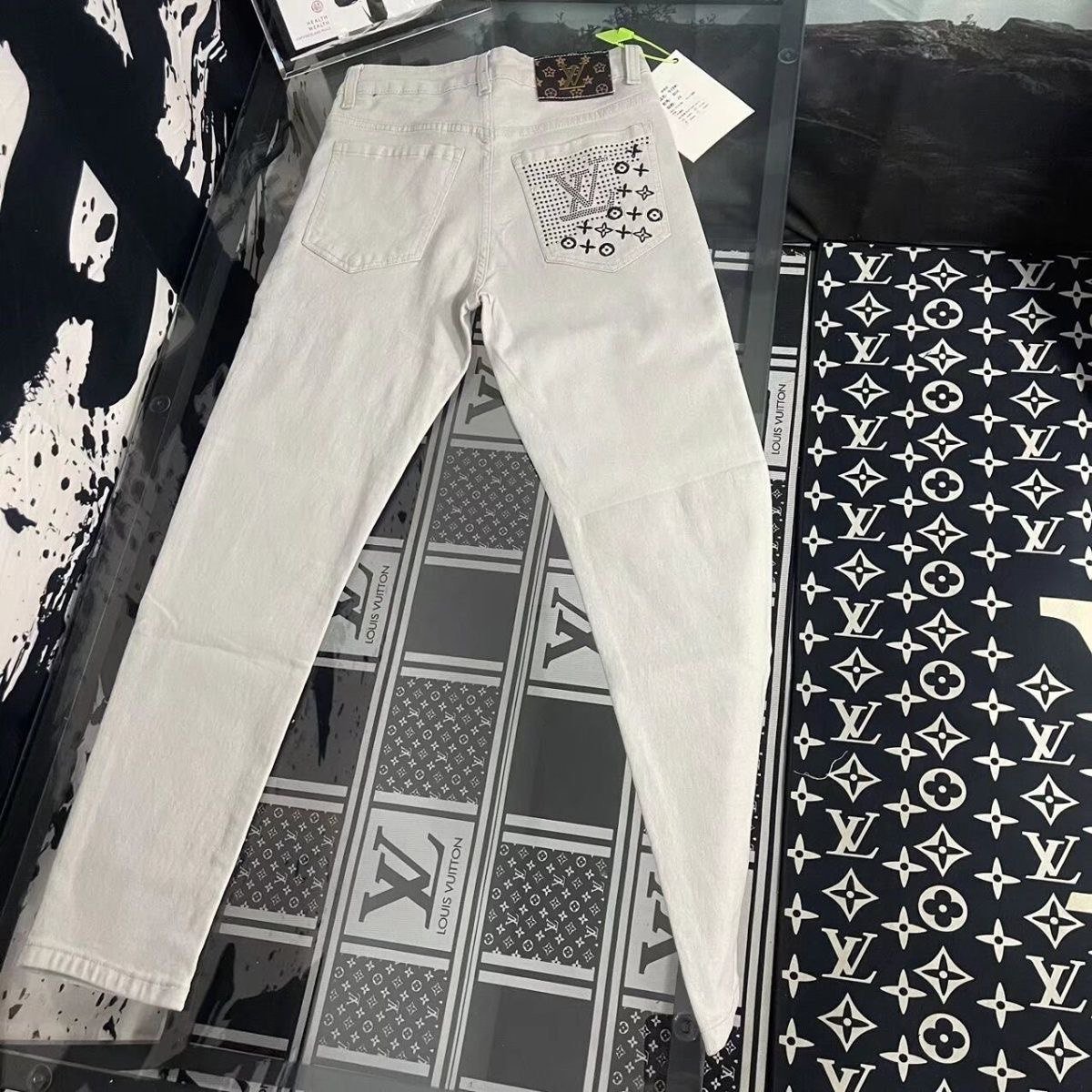 LV Golden Classic Jeans -2