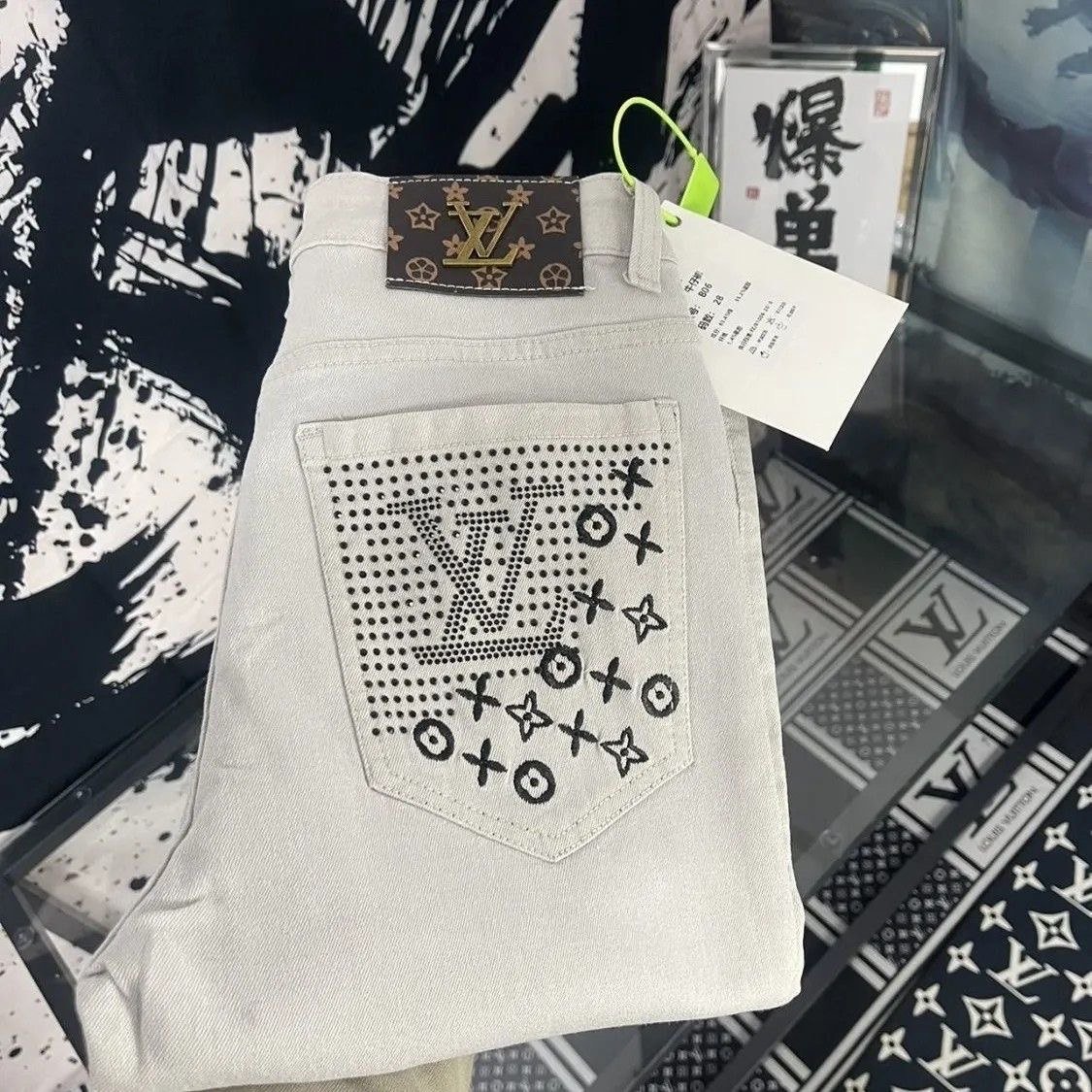 LV Golden Classic Jeans -3