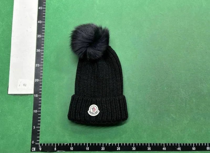  Moncler Beanie  -4