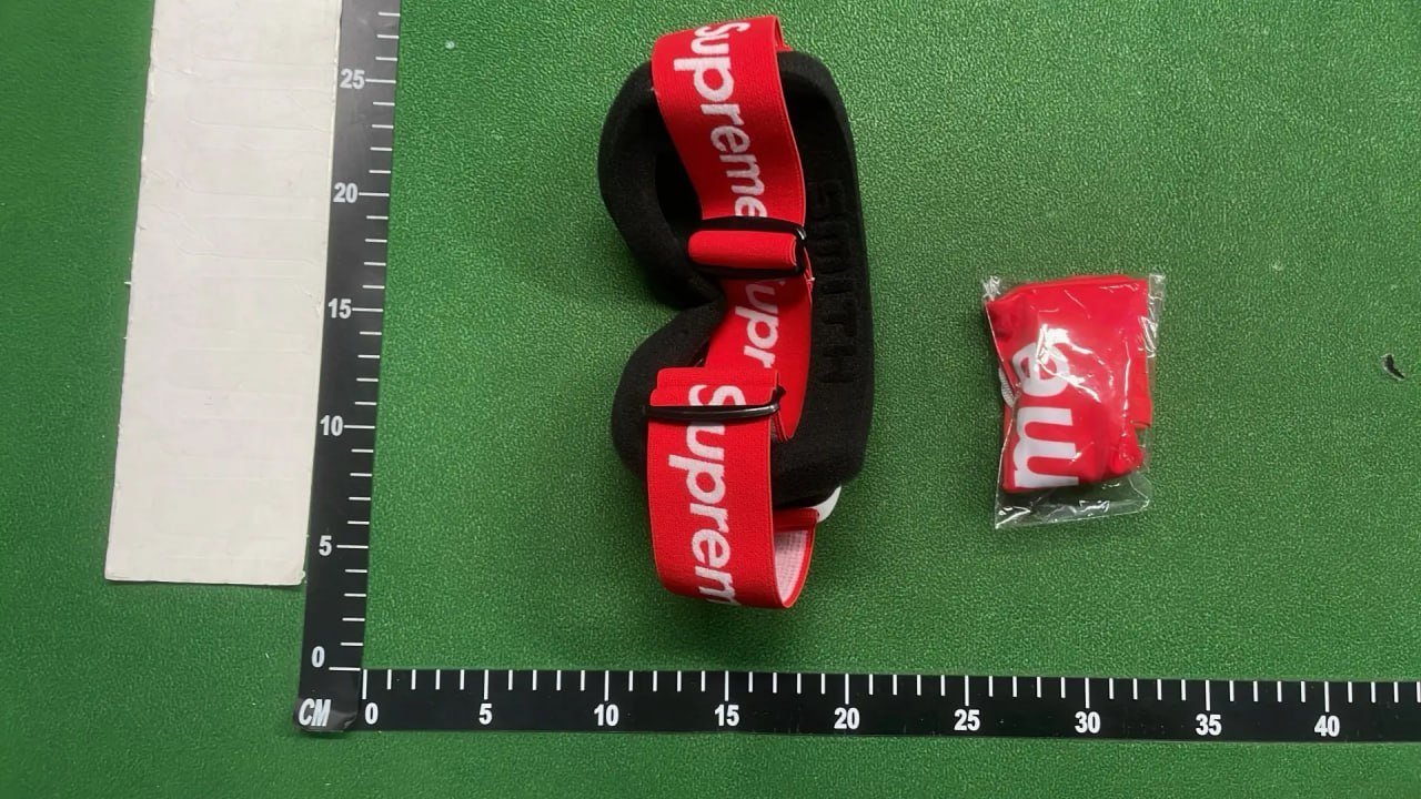  Supreme x Smith Ski Googles -4