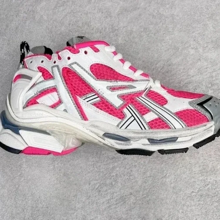 Balenciaga Runner