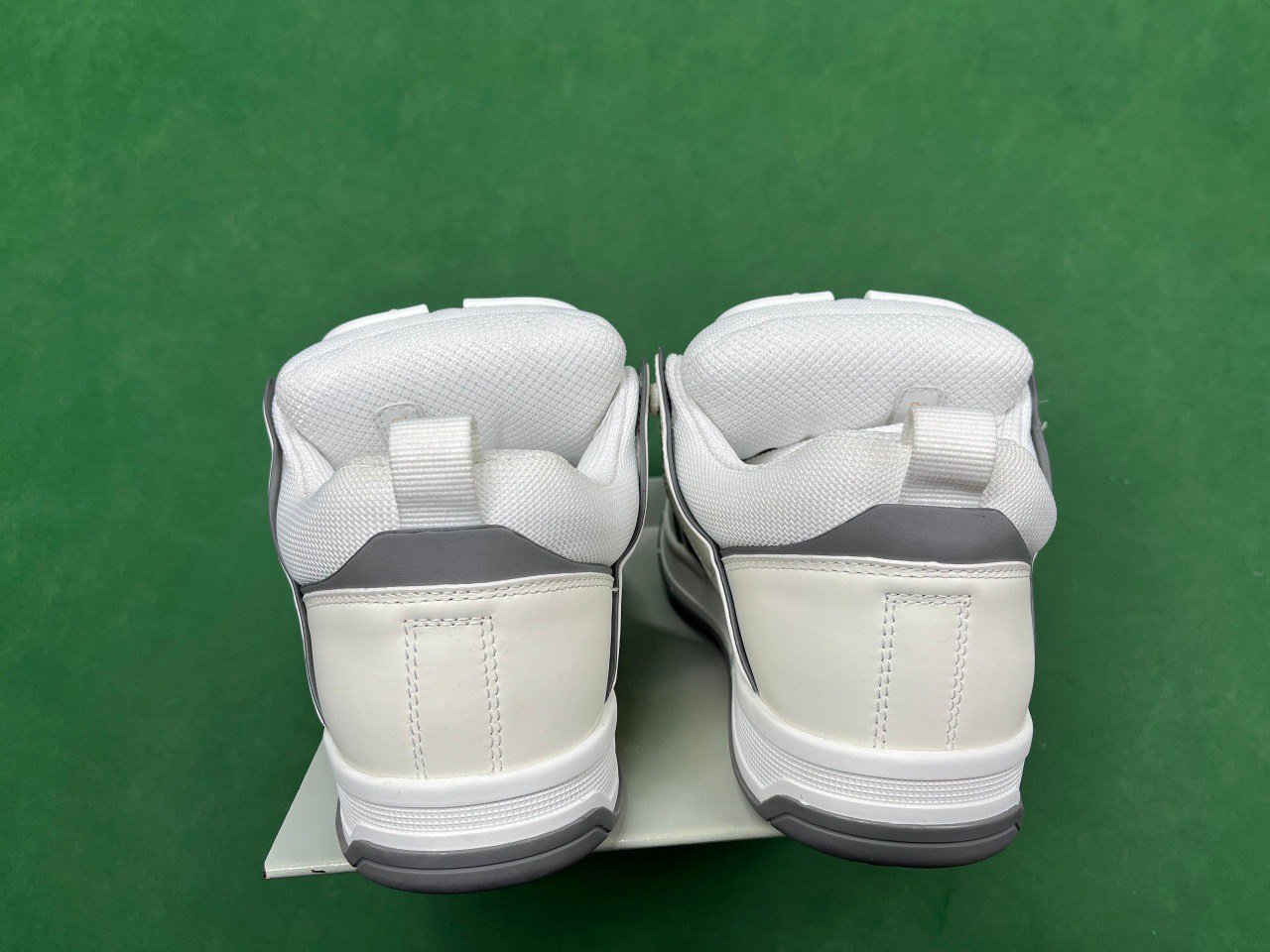  Valentino                                                                                                                                                       -4