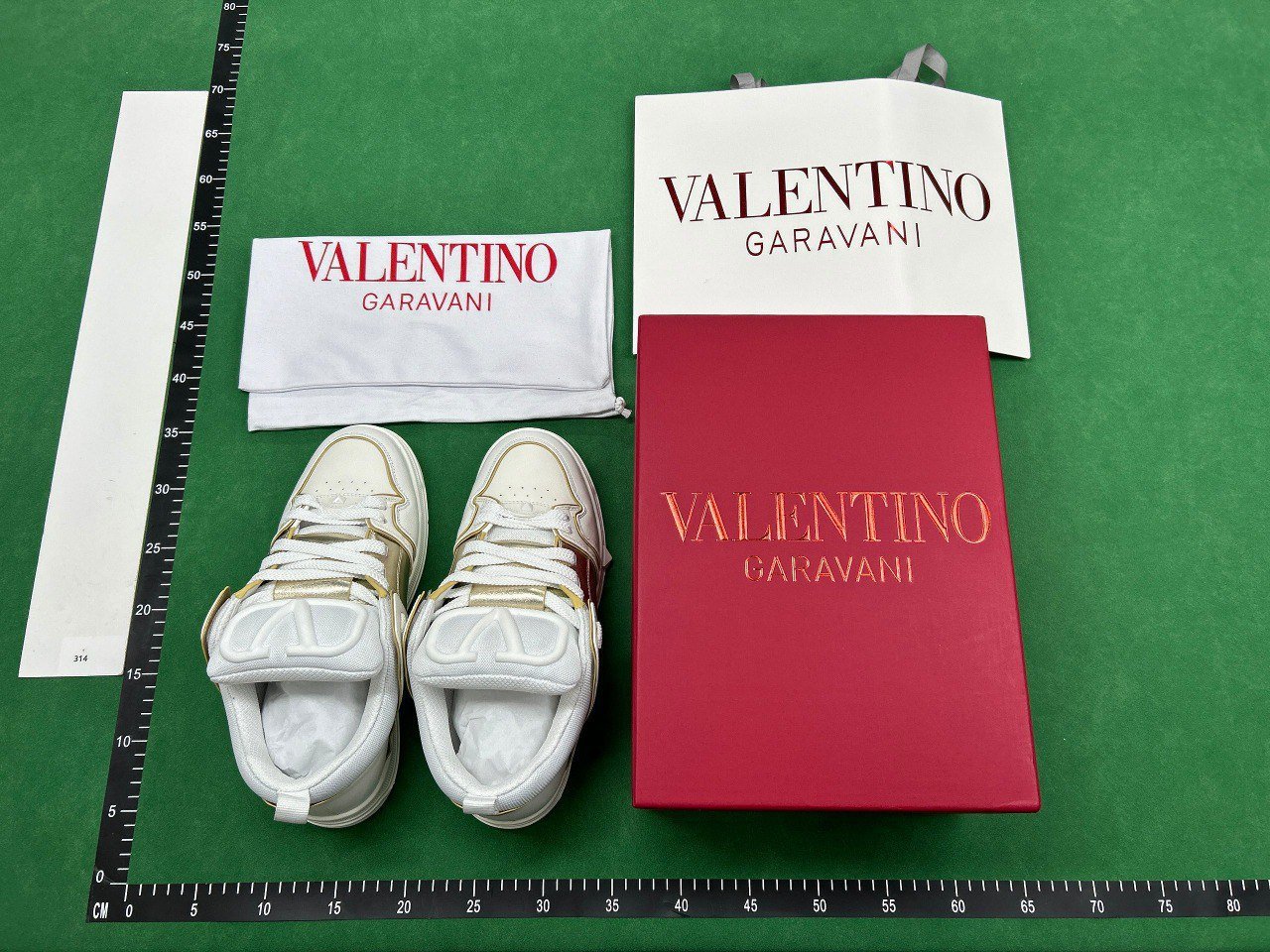  Valentino                                                                                                                                                       -5