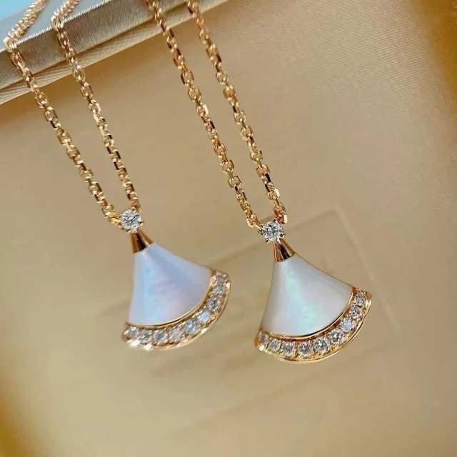 Van Cleef & Arpels necklace