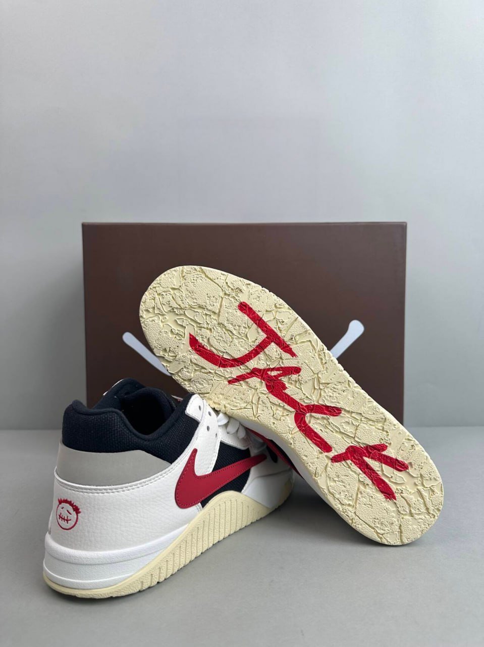 Jordan 1 Low x Travis Scott -3