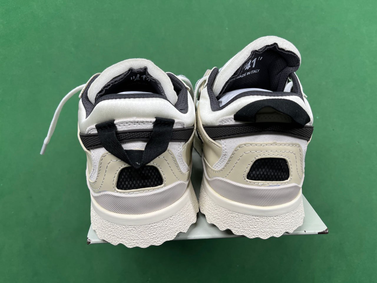 Off-White Out Of Office -3