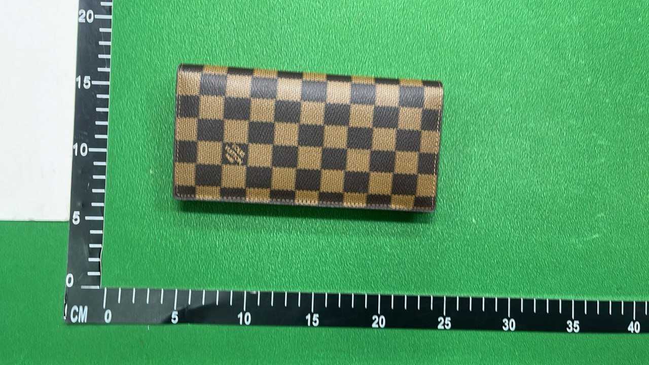  Louis Vuitton Wallet  -2
