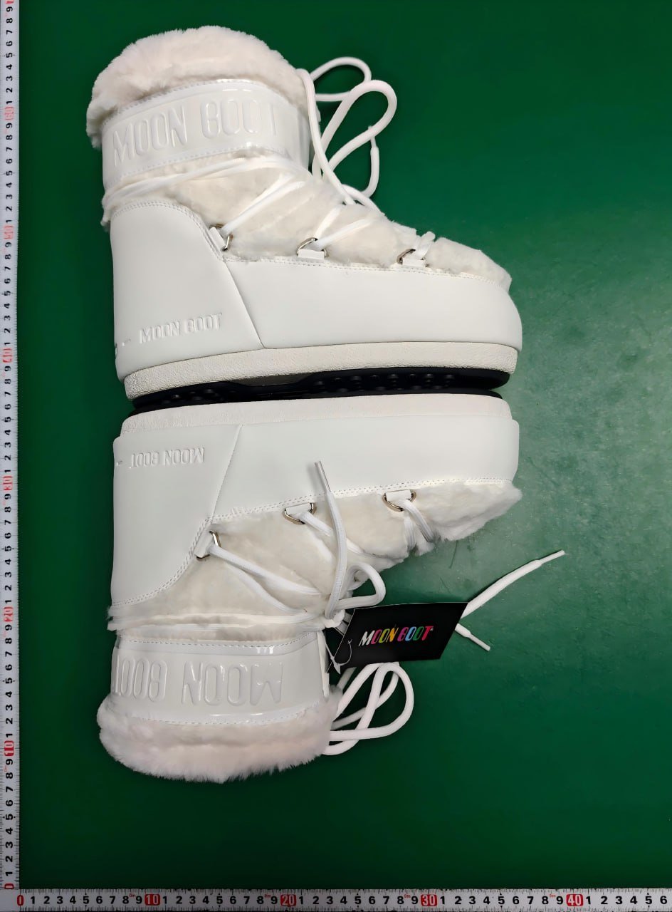 moon boot icon  Christmas ski boots -2