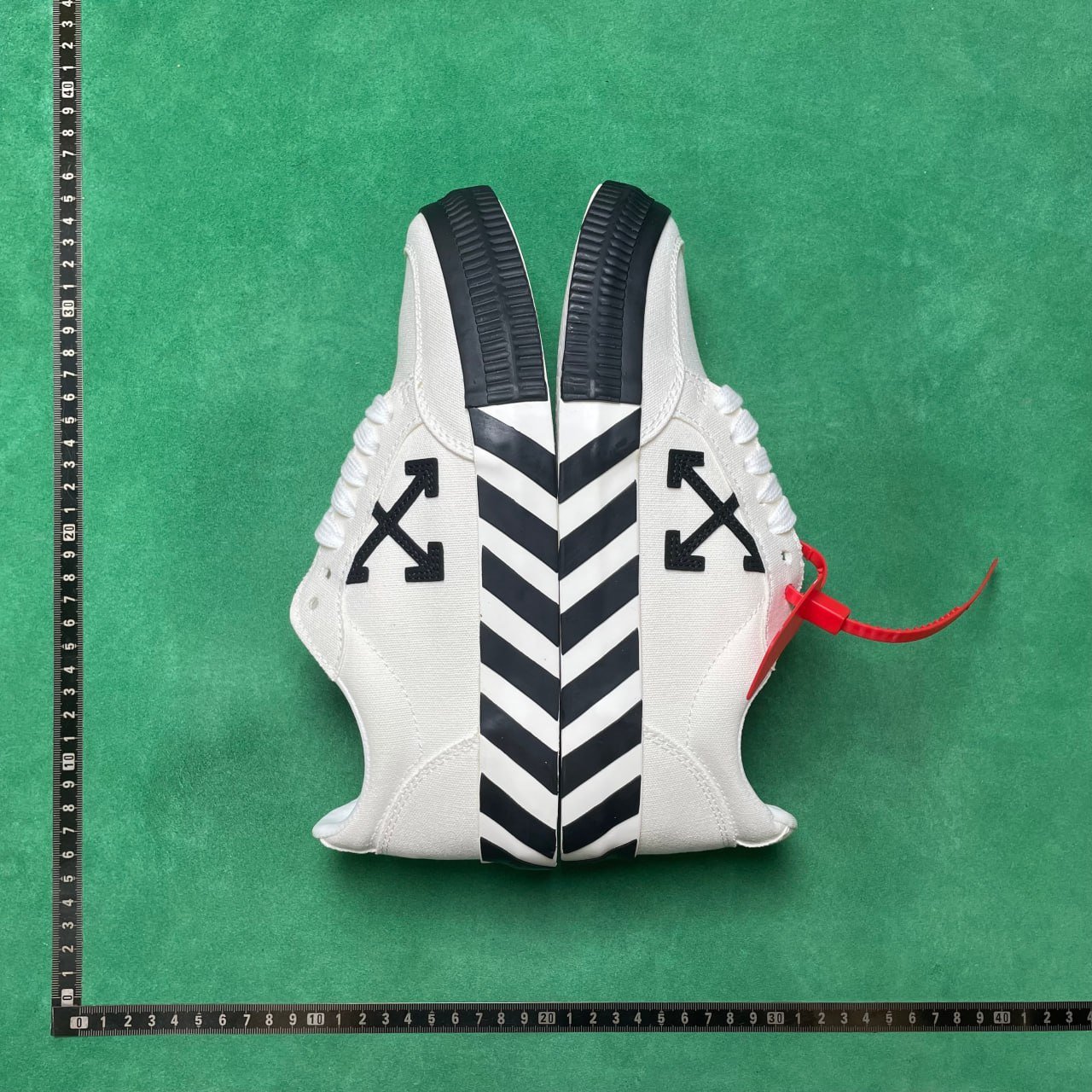 OFF-WHITE Vulcanized -3