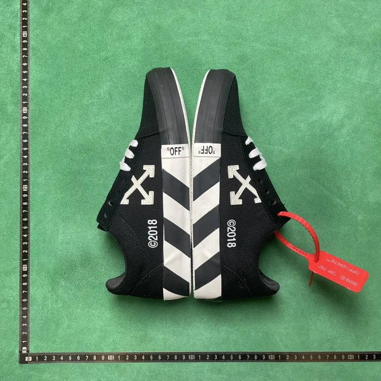 OFF-WHITE Vulcanized -2