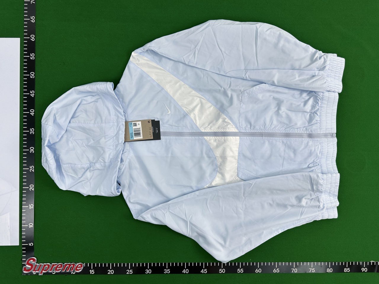 Nike Windbreaker -2