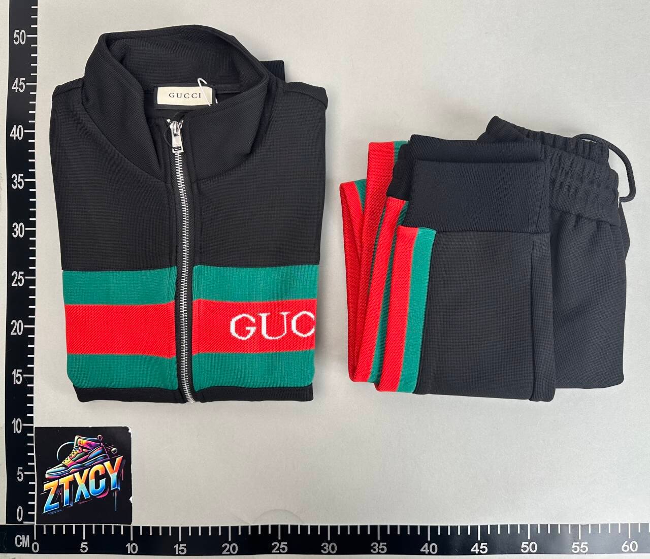 GUCCI suit -3