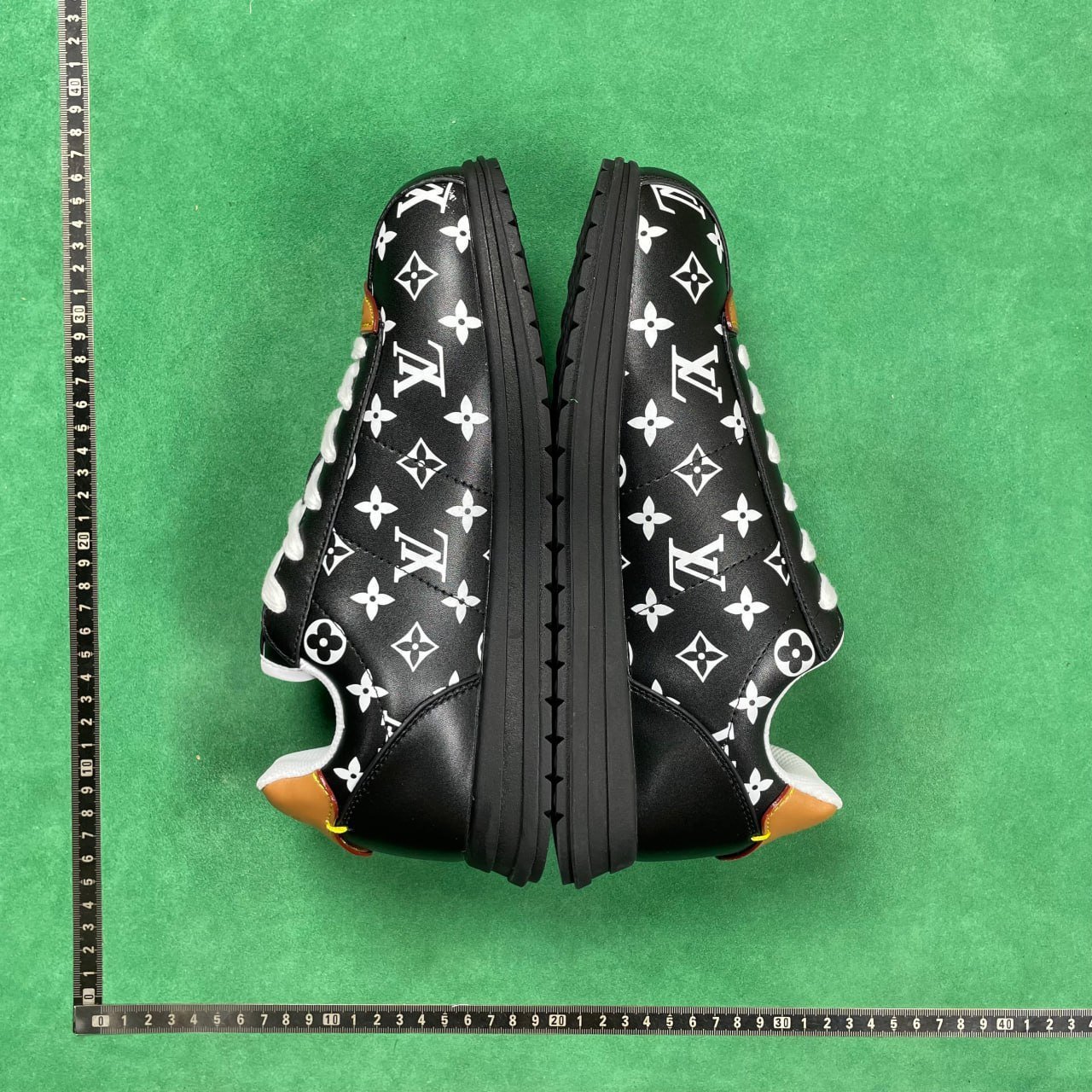 LOUIS VUITTON Buttersoft -2