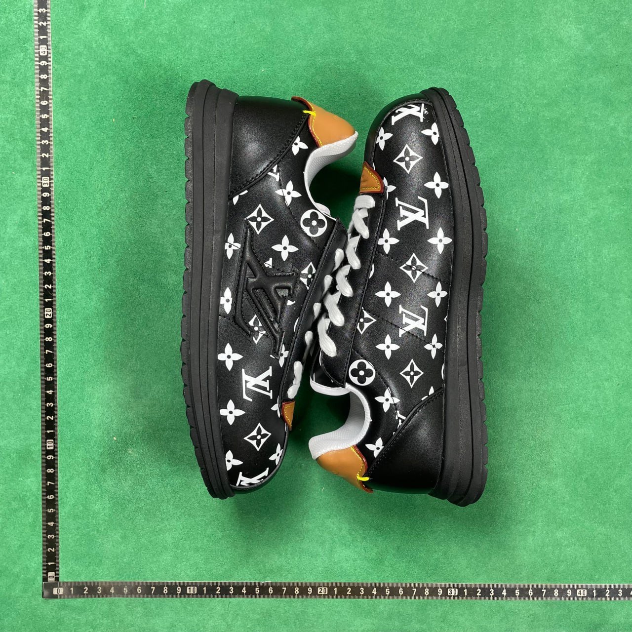 LOUIS VUITTON Buttersoft -3