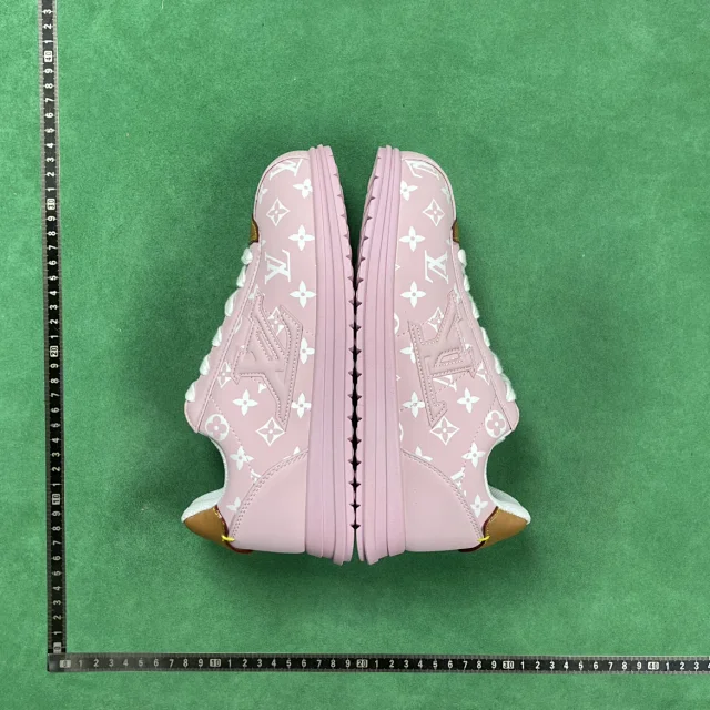 LOUIS VUITTON Buttersoft