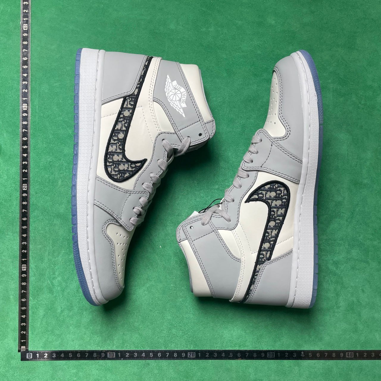 DIOR x Jordan Air Jordan 1 -2