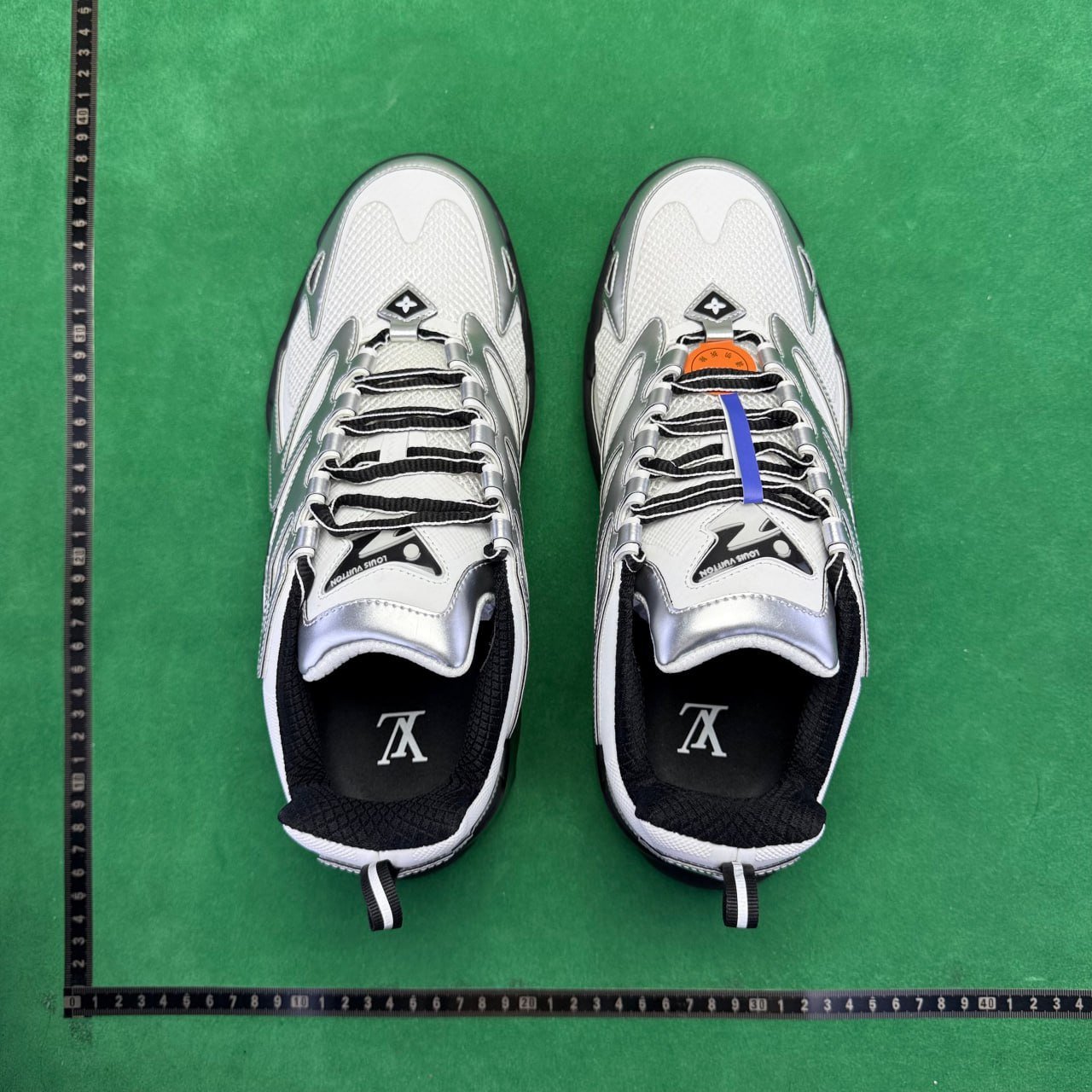 LOUIS VUITTON Runner Tatic -5