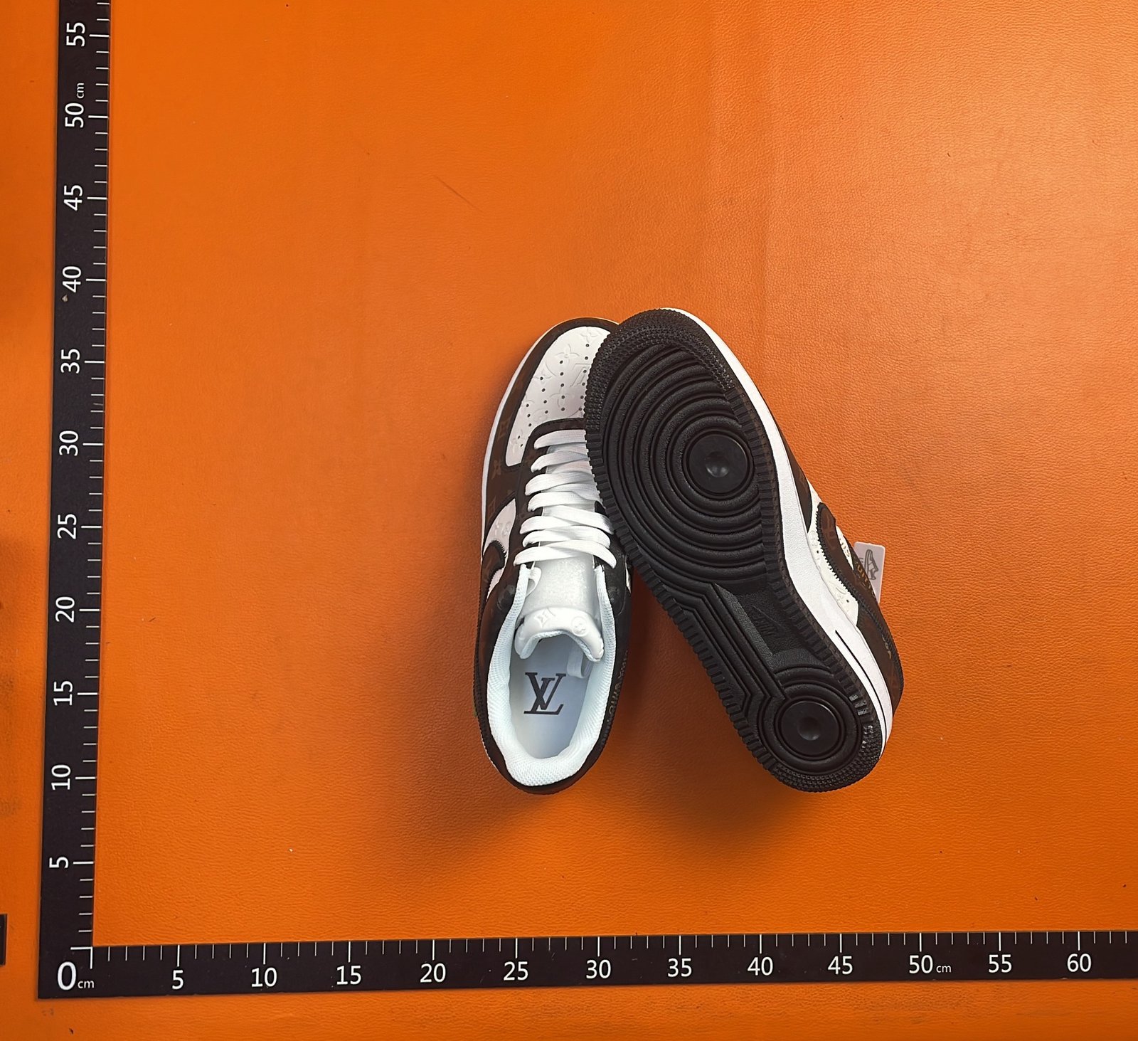 Nike Air Force 1 LV8 Men's -4
