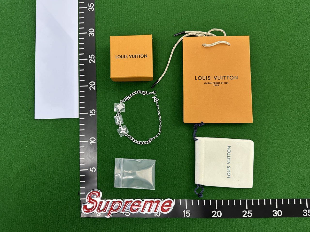 LV Bracelet -5