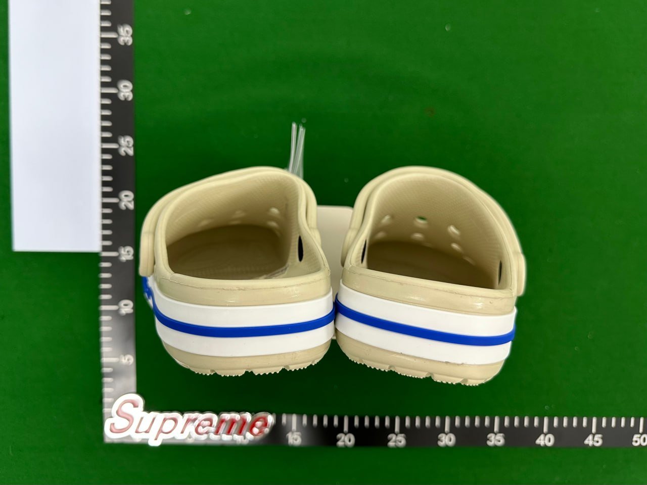  Crocs Slippers -4