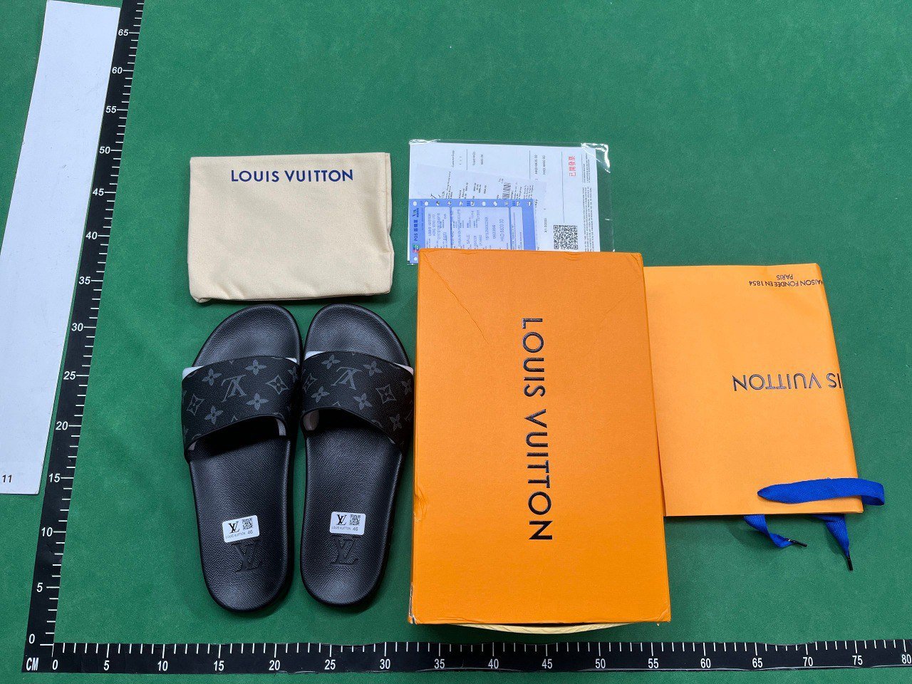 Louis Vuitton slippers                                                  -5