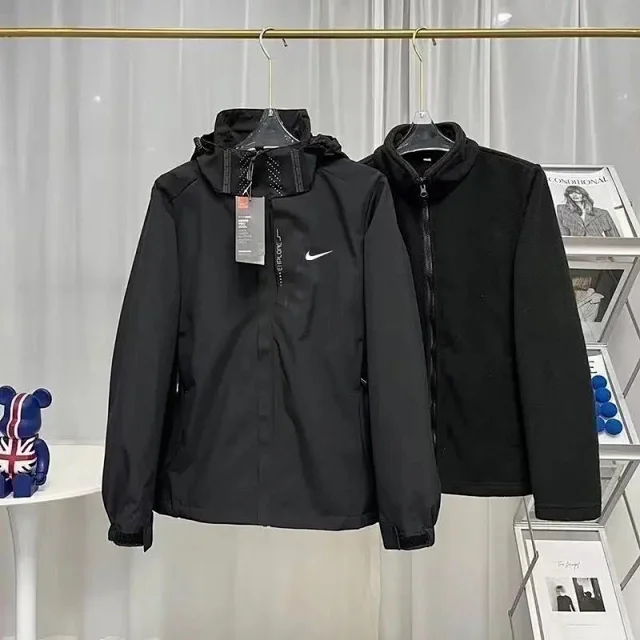 Nike  Under Armour