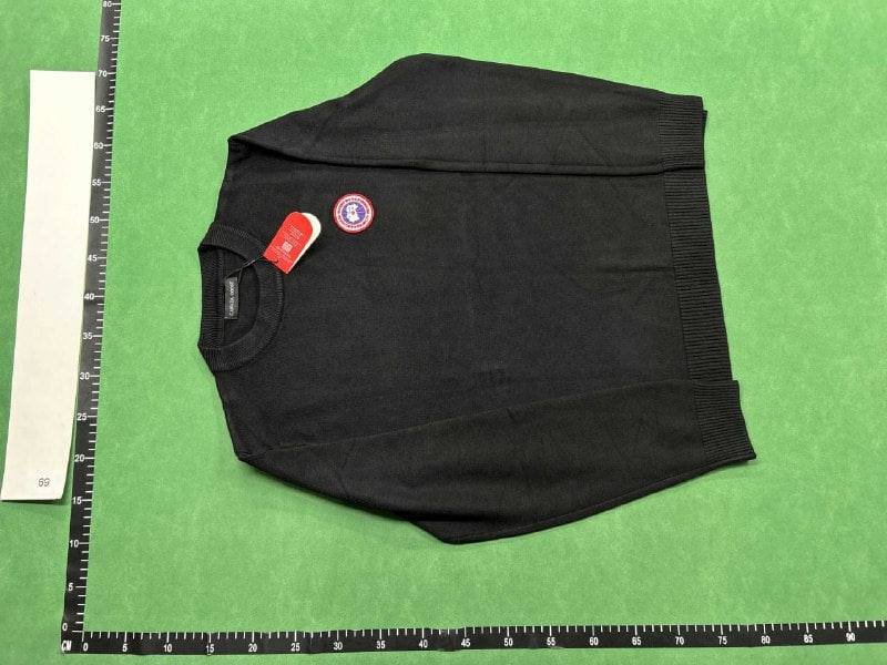 Canada Goose sweater -4