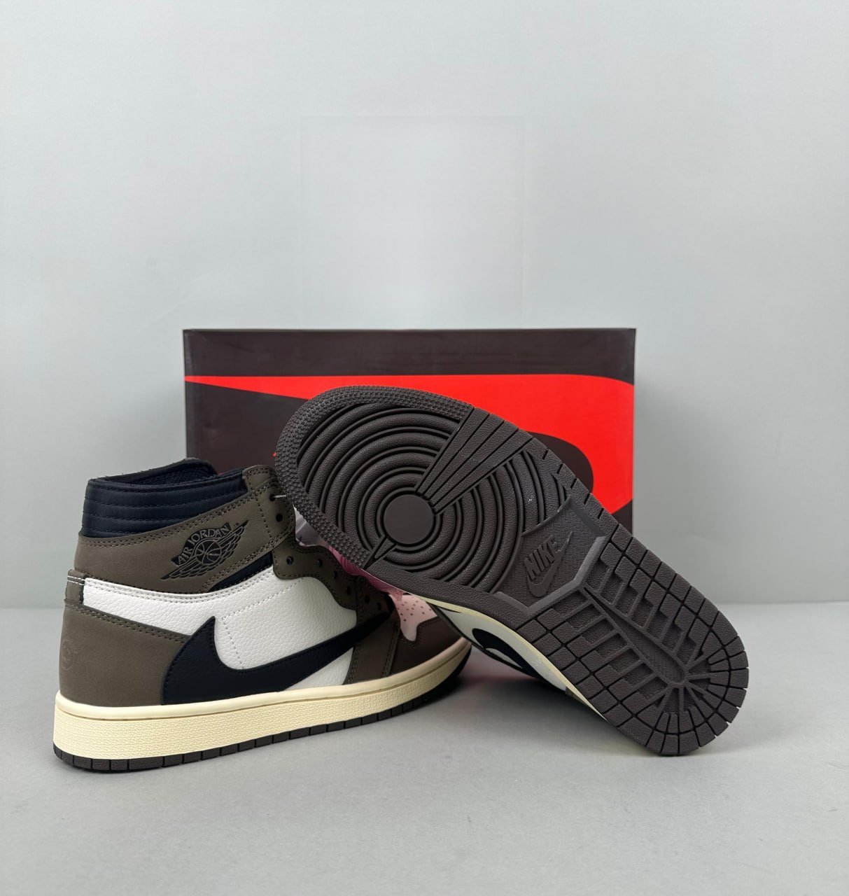 Jordan 1 Low x Travis Scott -3