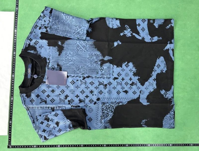 LV suit -4