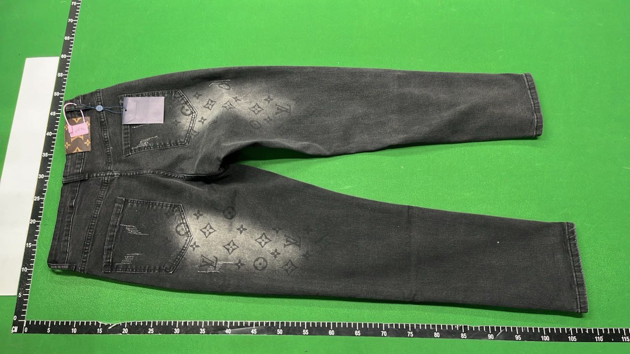 Louis Vuitton Jeans -4