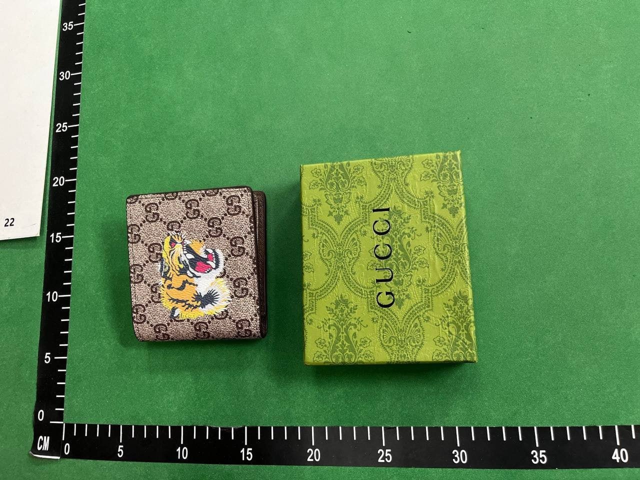 Gucci wallet -4