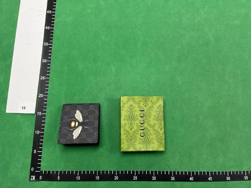 Gucci wallet -3