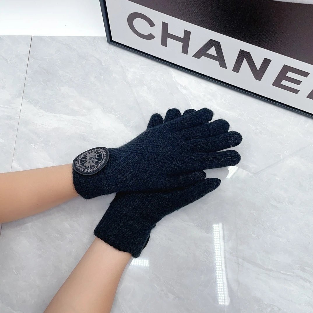 Canada Goose Gloves -3