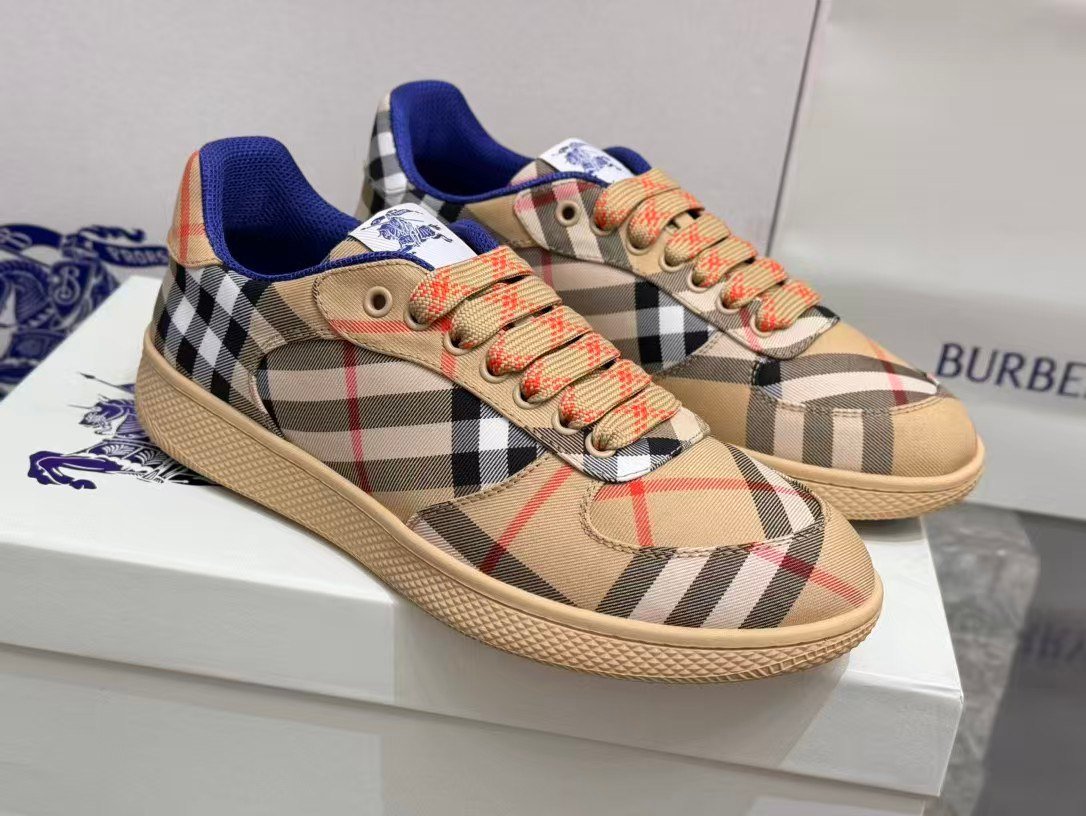Burberry vintage shoes -5