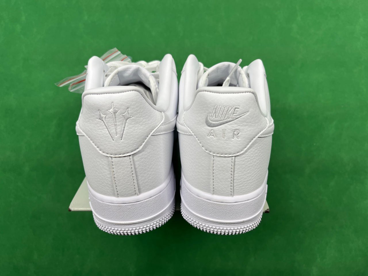 AF1  -4