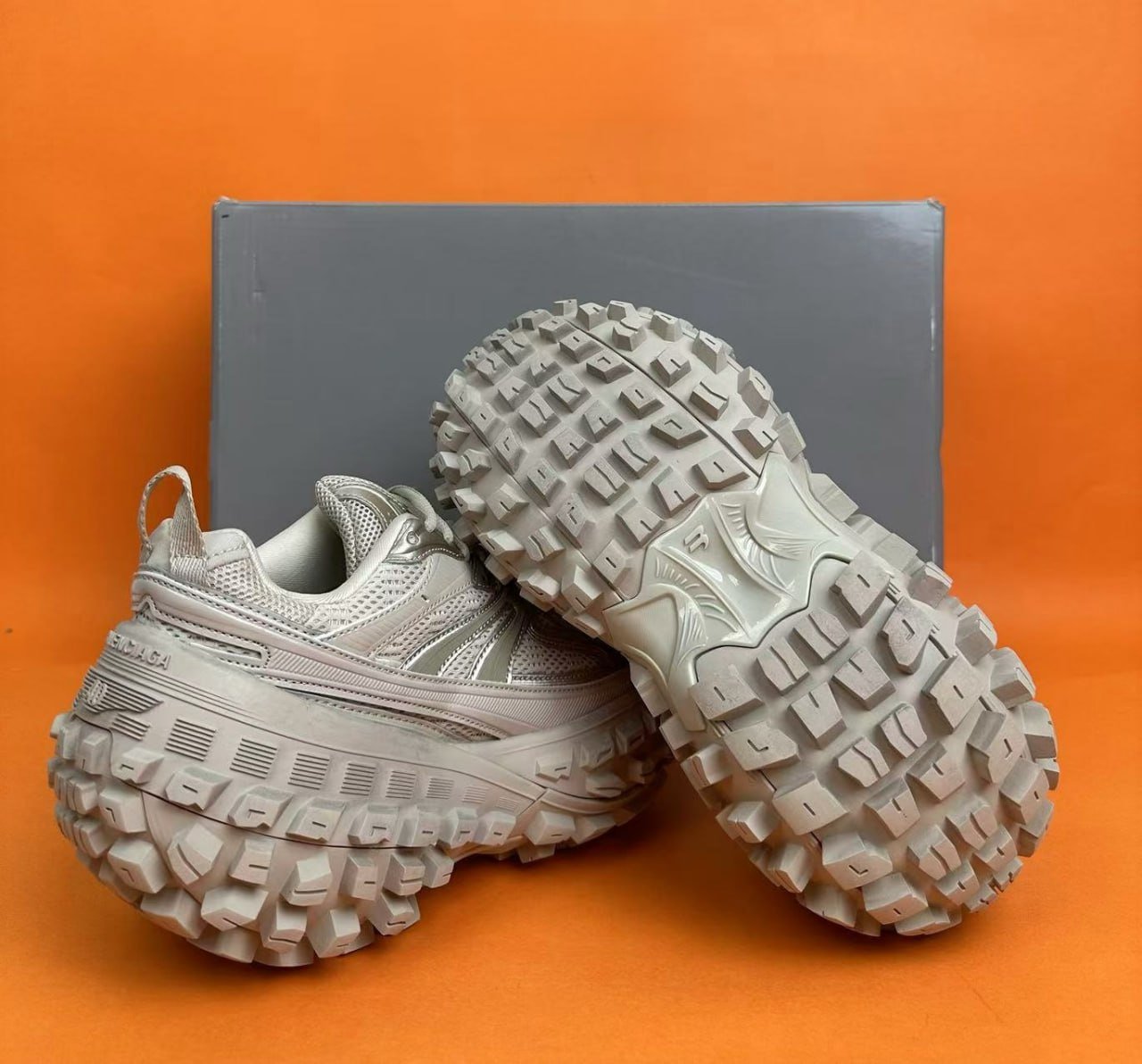 Balenciaga Defender -2