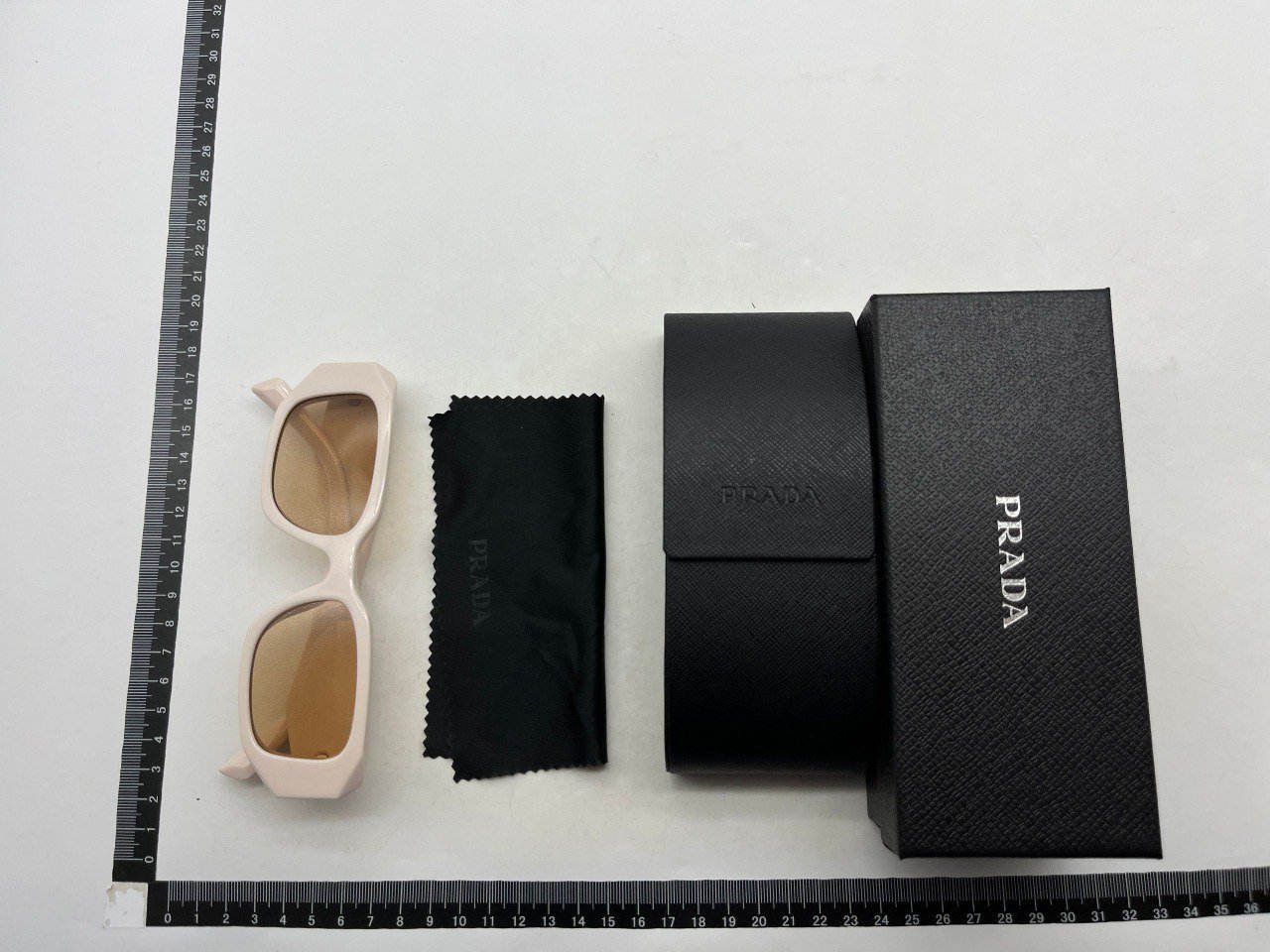 Prada Glasses                                                                                                  -2