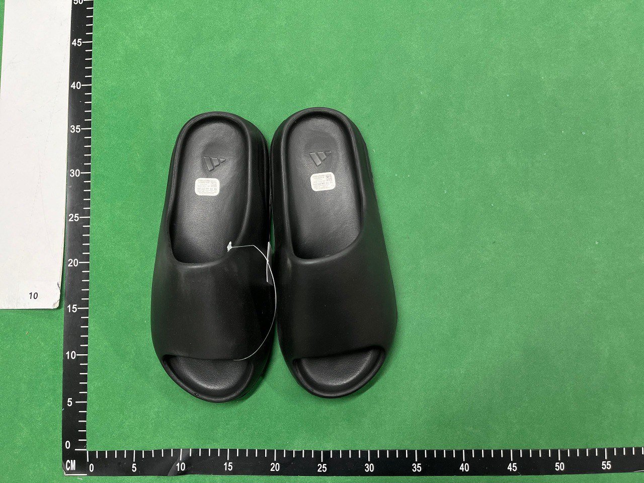 Adidas Yeezy Slide                                                                                                             -3