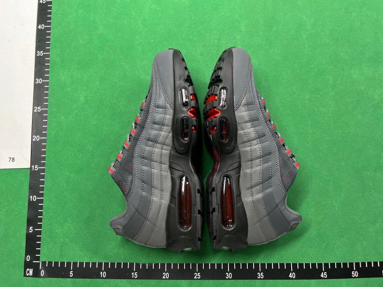 NIKE -2