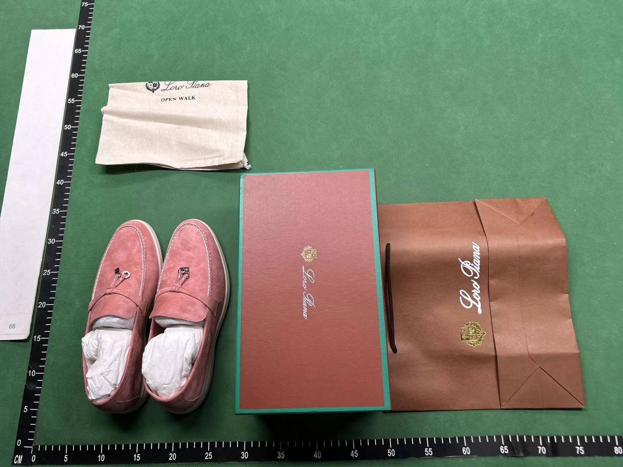 Loro Piana                                                                                                  -4