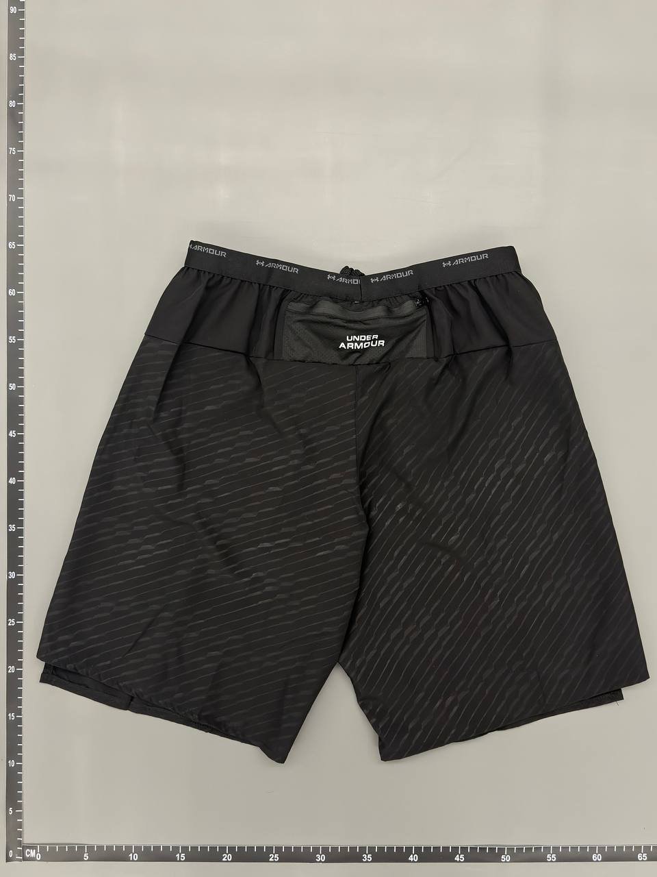 Under Armour shorts  -4