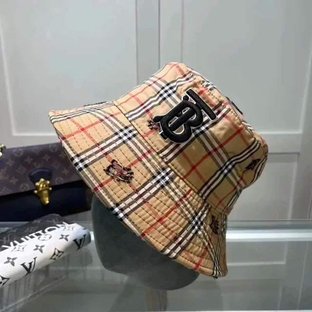 Burberry hat -4